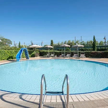 Villaggio Il Girasole 3*