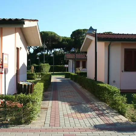 Villaggio Il Girasole 3*